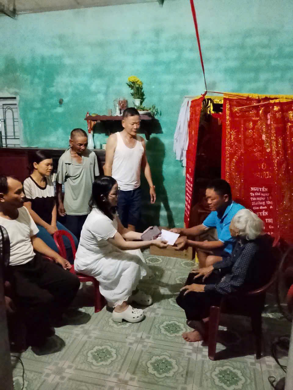 CLB TỪ THIỆN CHÙA VẠN PHÚC, PHÚ THỌ HỖ TRỢ GIA ĐÌNH CỤ LẢNG Ở THANH HÓA
